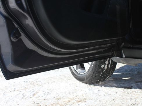 Used 2019 Jeep Cherokee Limited w/ Luxury Group image 44