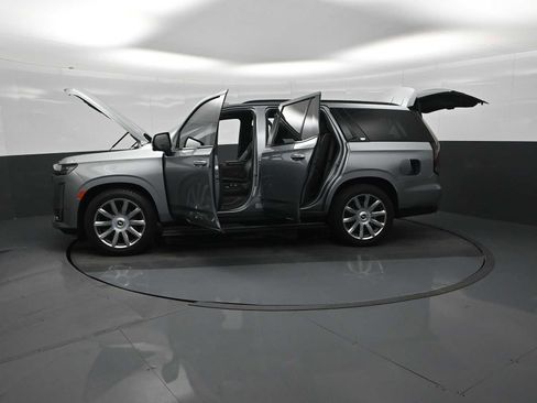 Used 2023 Cadillac Escalade Sport Platinum AWD/4WD image 39