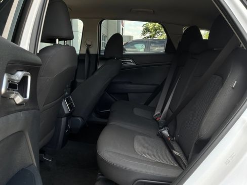 Used 2026 Kia Sportage LX FWD image 11