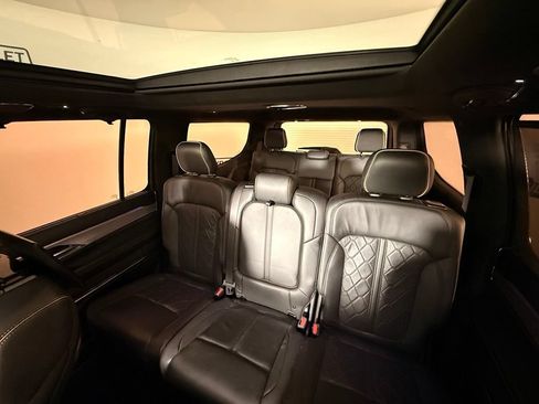 Used 2022 Jeep Grand Wagoneer Series III w/ Rear Seat Video Group 1 AWD/4WD image 52