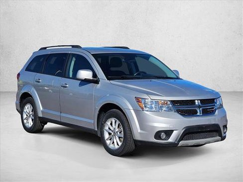 Used 2014 Dodge Journey SXT w/ Flexible Seating Group image 3