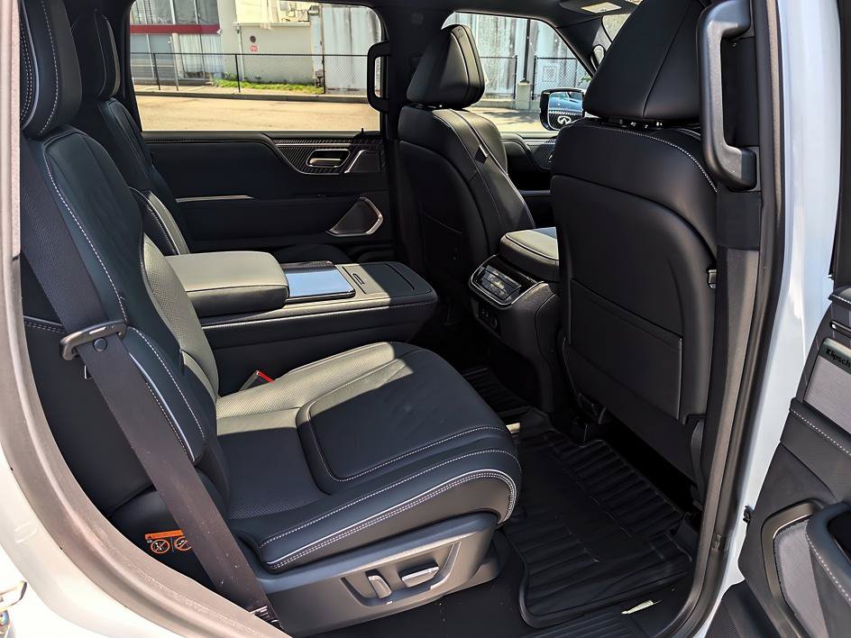New 2027 INFINITI QX80 Autograph w/ Premium Cargo Package AWD/4WD image 22