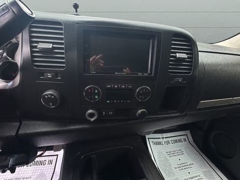 Used 2014 GMC Sierra 2500 SLE w/ SLE Preferred Package AWD/4WD image 14