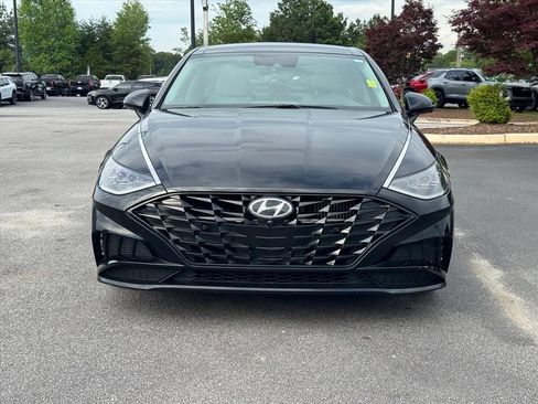 Used 2023 Hyundai Sonata Limited w/ Preferred Accessory Package FWD image 8