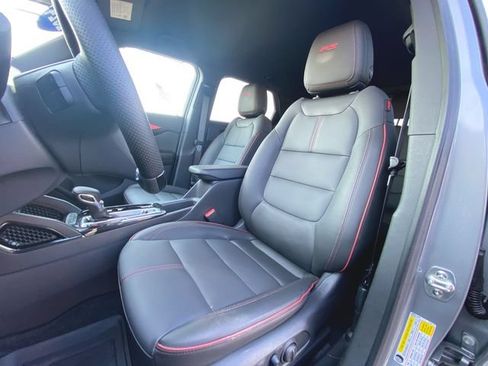 Used 2024 Chevrolet TrailBlazer RS w/ Driver Confidence Package AWD/4WD image 18