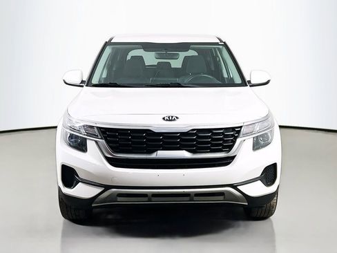Used 2021 Kia Seltos LX image 2