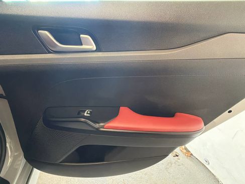 Used 2023 Kia K5 GT-Line image 31