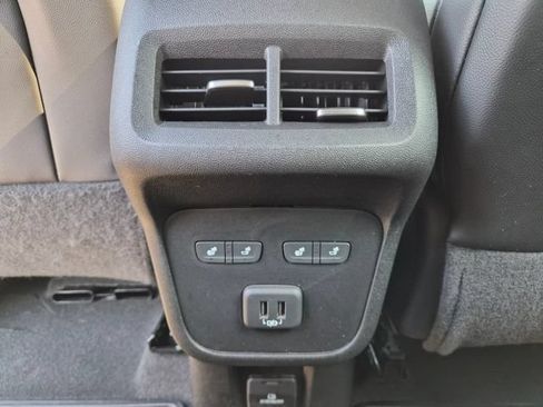 Used 2020 Chevrolet Equinox Premier FWD image 31