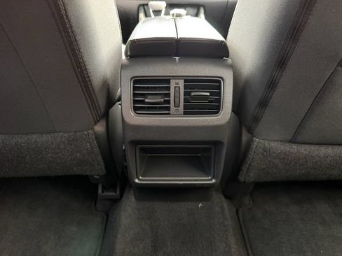 Used 2023 Nissan Rogue S AWD/4WD image 28