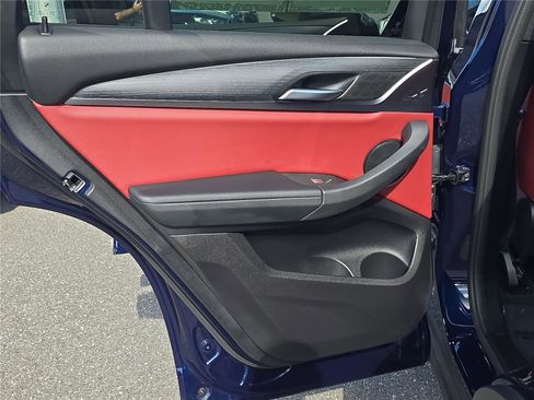 Certified 2022 BMW X4 xDrive30i w/ Convenience Package image 11