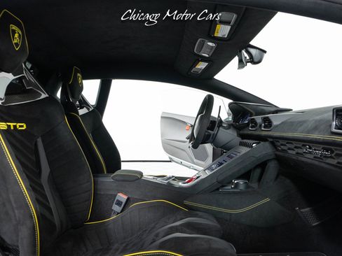 Used 2024 Lamborghini Huracan STO RWD image 53