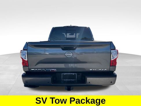 Used 2024 Nissan Titan SV w/ SV Convenience Package image 5