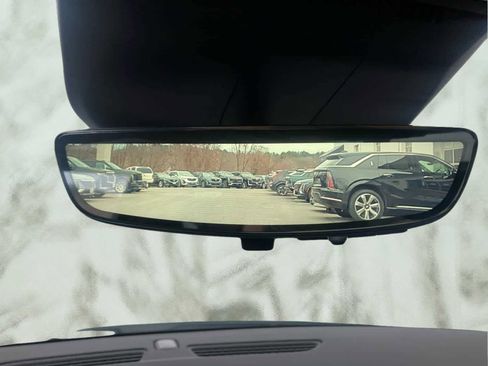 Used 2024 Cadillac Escalade Premium Luxury w/ Performance Package image 12