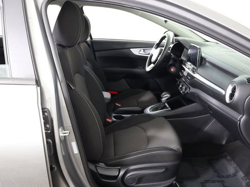Used 2024 Kia Forte LXS w/ LXS Technology Package FWD image 30