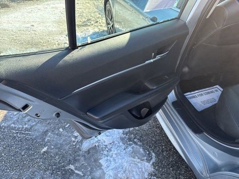 Used 2023 Toyota Camry SE image 11