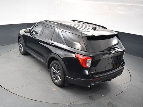 Certified 2023 Ford Explorer XLT w/ Equipment Group 202A image 30