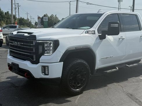 Used 2022 GMC Sierra 2500 AT4 AWD/4WD image 9