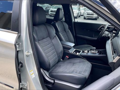 Used 2023 Mitsubishi Outlander SE AWD/4WD image 7