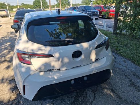 Used 2021 Toyota Corolla SE w/ Carpet Mat Package (TMS) FWD image 3