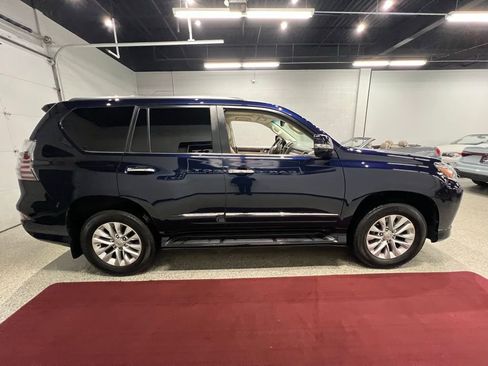 Used 2018 Lexus GX 460 Premium w/ Premium Package image 12