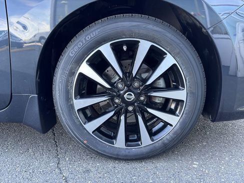 Used 2018 Nissan Altima 2.5 SL w/ 2.5 SL Technology Package FWD image 9