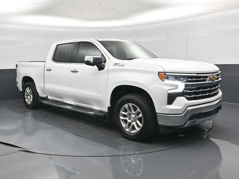 Used 2023 Chevrolet Silverado 1500 LTZ w/ LTZ Convenience Package II AWD/4WD image 32