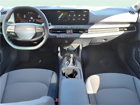 Certified 2025 Kia K4 image 12