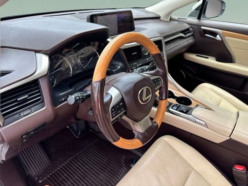 Used 2018 Lexus RX 350L FWD image 19