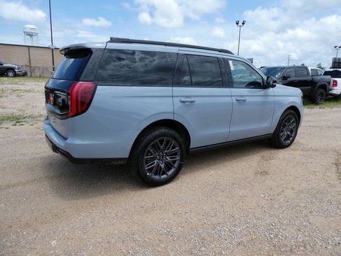 New 2027 Ford Expedition Platinum w/ Stealth Appearance Package AWD/4WD image 5