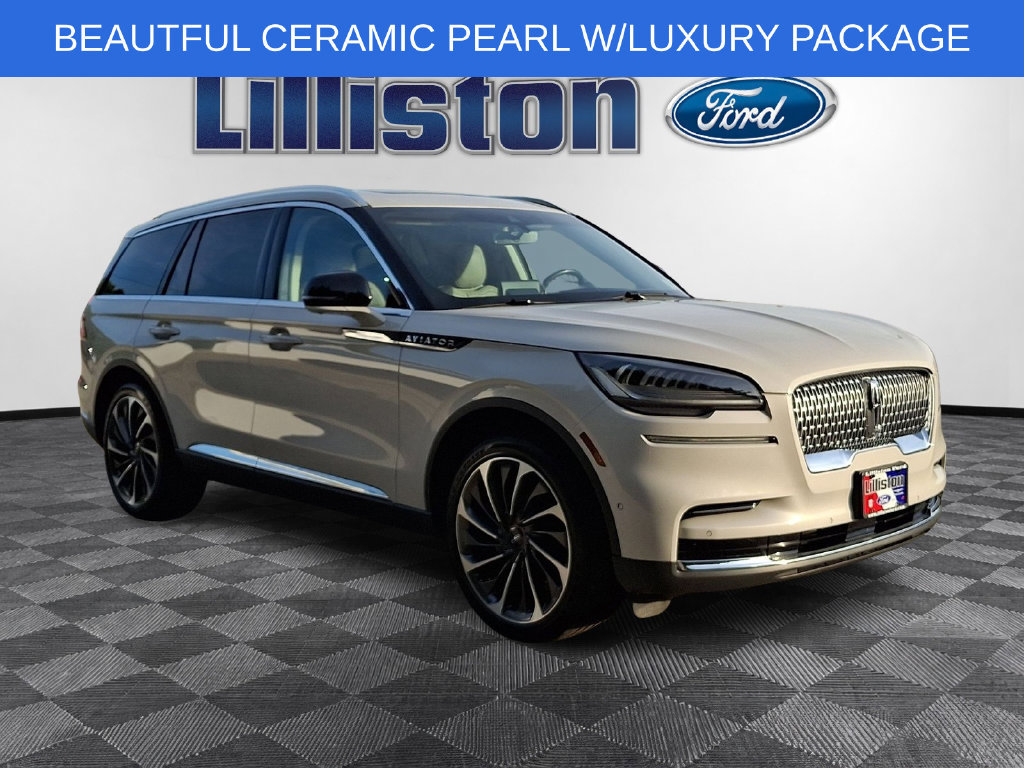 Used 2023 Lincoln Aviator Reserve w/ Equipment Group 201A AWD/4WD image 3