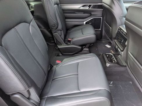 New 2026 Jeep Grand Wagoneer Limited w/ Premium Group II image 31