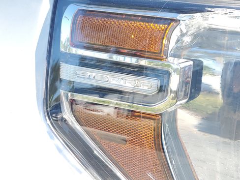 Used 2021 GMC Sierra 1500 AT4 w/ AT4 Value Package image 9