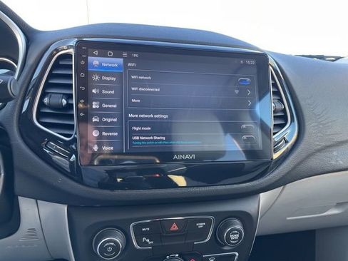 Used 2018 Jeep Compass Limited w/ Navigation Group AWD/4WD image 40