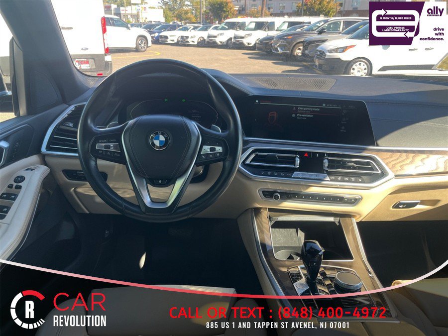 Used 2022 BMW X5 xDrive40i w/ Parking Assistance Package AWD/4WD image 36