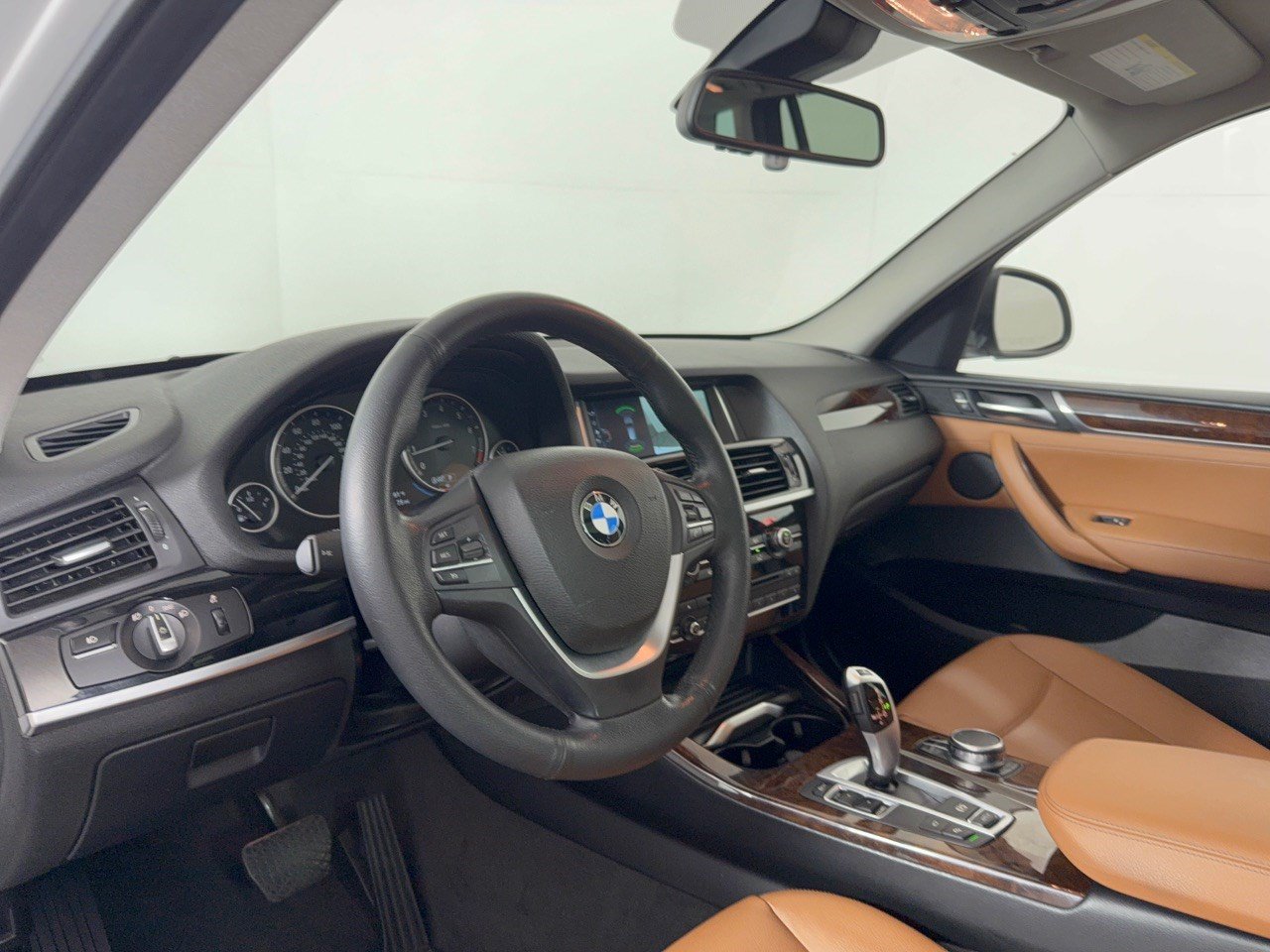 Used 2017 BMW X3 sDrive28i RWD image 4