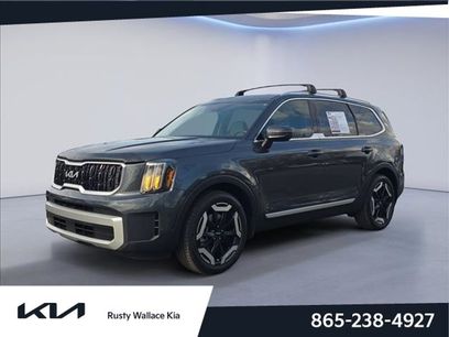 Used 2024 Kia Telluride EX w/ EX Captain's Chair Package