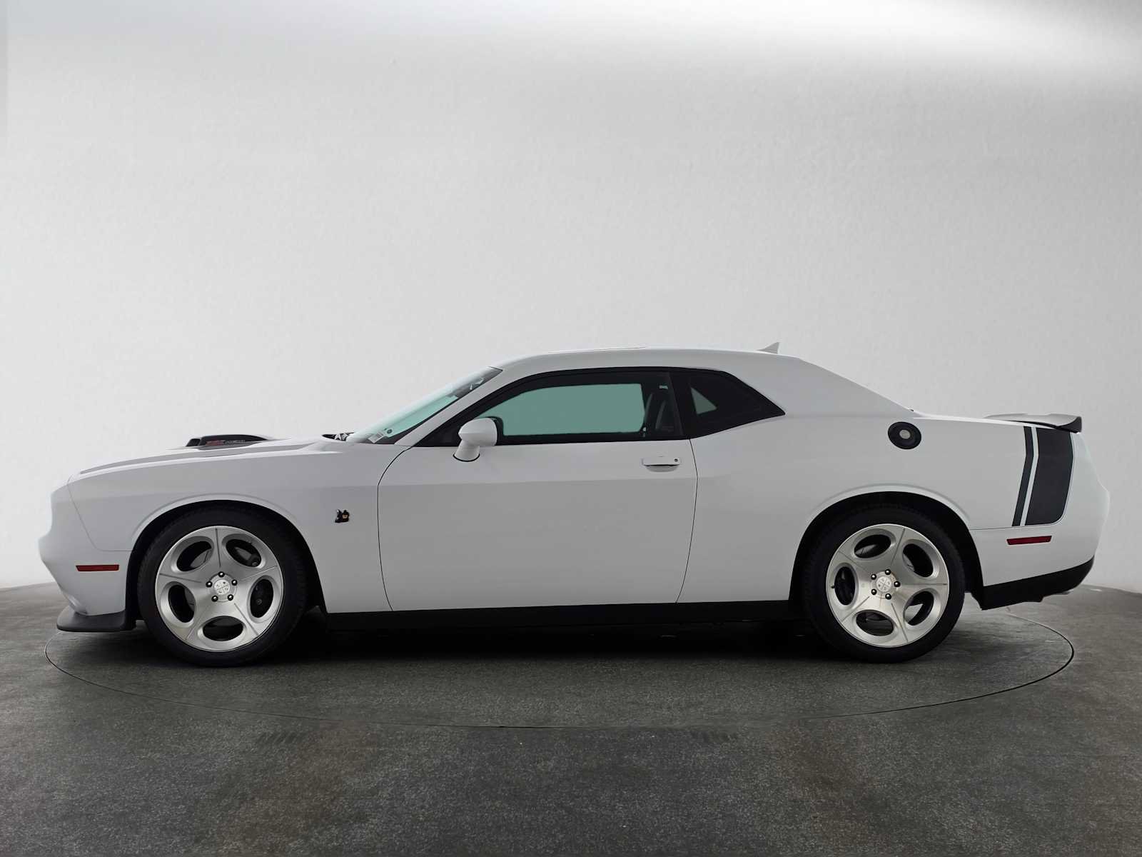 Used 2018 Dodge Challenger R/T Scat Pack RWD image 6