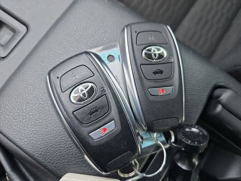Used 2022 Toyota GR86 RWD image 26