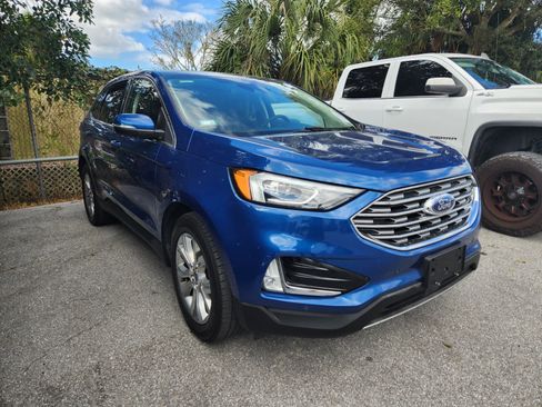 Used 2020 Ford Edge Titanium image 3