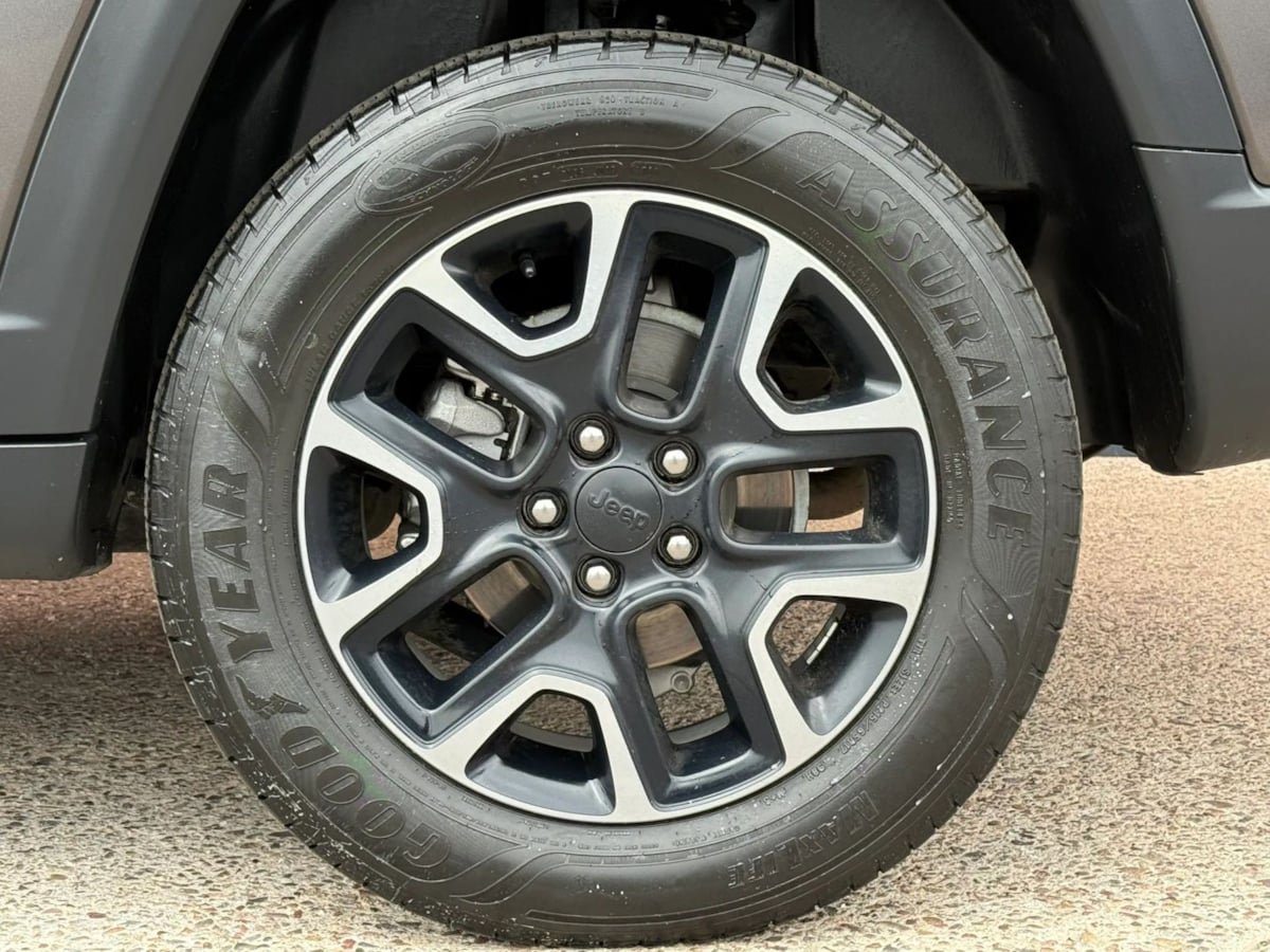 Used 2019 Jeep Compass Trailhawk w/ Leather Interior Group AWD/4WD image 27