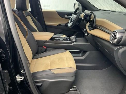 Certified 2025 Chevrolet Equinox ACTIV w/ Safety and Technology Package image 31