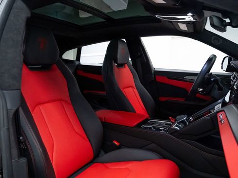 Used 2022 Lamborghini Urus image 27