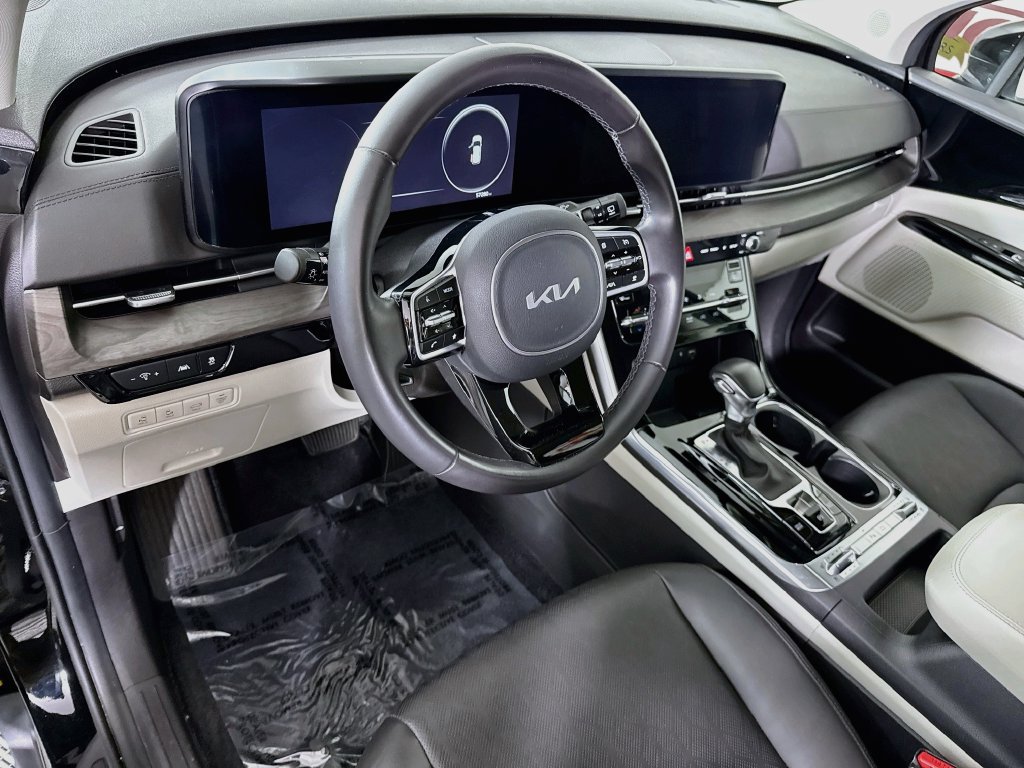 Used 2024 Kia Carnival SX FWD image 20