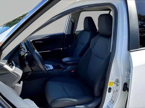 Used 2022 Toyota RAV4 XLE w/ Convenience Package AWD/4WD image 22