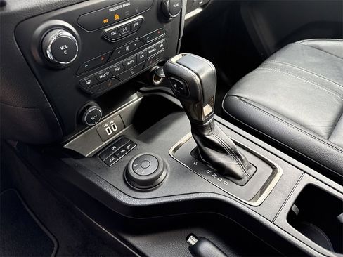 Used 2019 Ford Ranger Lariat w/ Equipment Group 501A Mid image 30