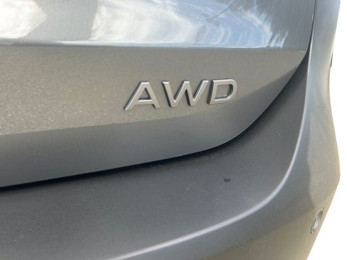 Used 2025 Nissan Kicks S AWD/4WD image 31