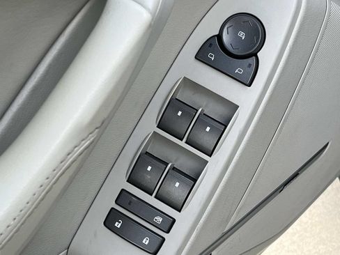 Used 2009 Cadillac CTS 3.6 RWD image 29