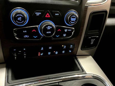 Used 2017 RAM 1500 Laramie image 16