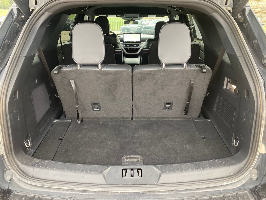 Used 2025 Ford Explorer ST-Line AWD/4WD image 22