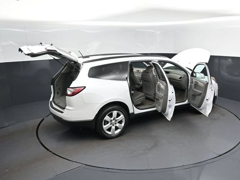 Used 2016 Chevrolet Traverse LT w/ Traveler's Package FWD image 49